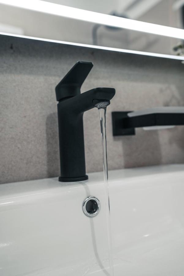 Mia Marine Rooms هيماري المظهر الخارجي الصورة